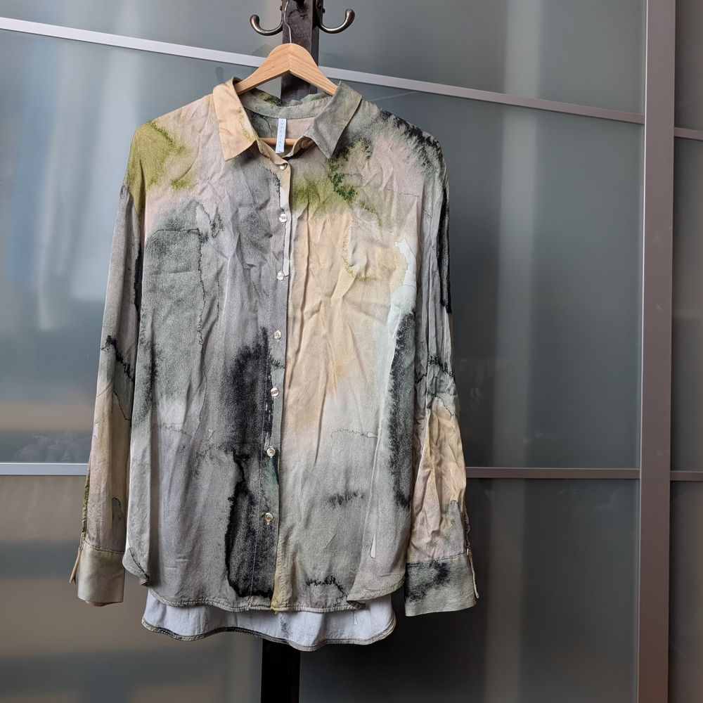 🇮🇹 Long Sleeve Blouse With Lovely Watercolor Pattern - Size Large
